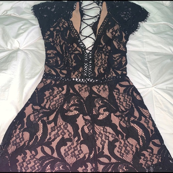 Tobi Ace of Lace Up Back Romper - Picture 4 of 7